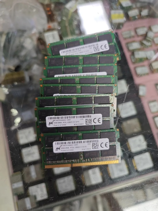 实探华强北：“一天几个价”！内存条炒成“黑金条”