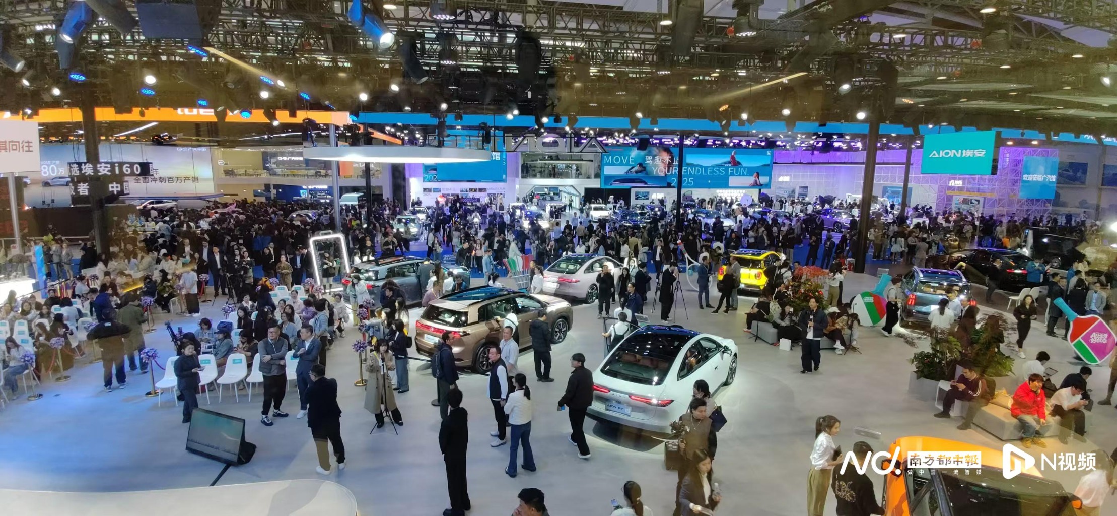 “油”又回来了？纯电车企重拾油箱 燃油巨头要做下一代油车